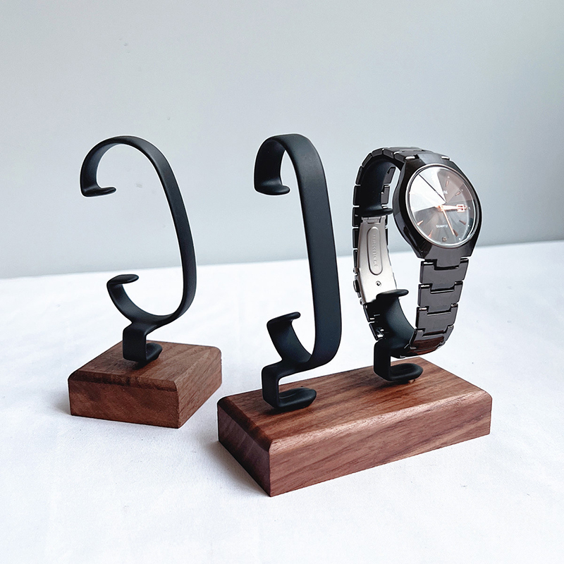 Wooden C‑Shaped Watch Holder,  - đánh giá và giá Jewelry And Watches Inc