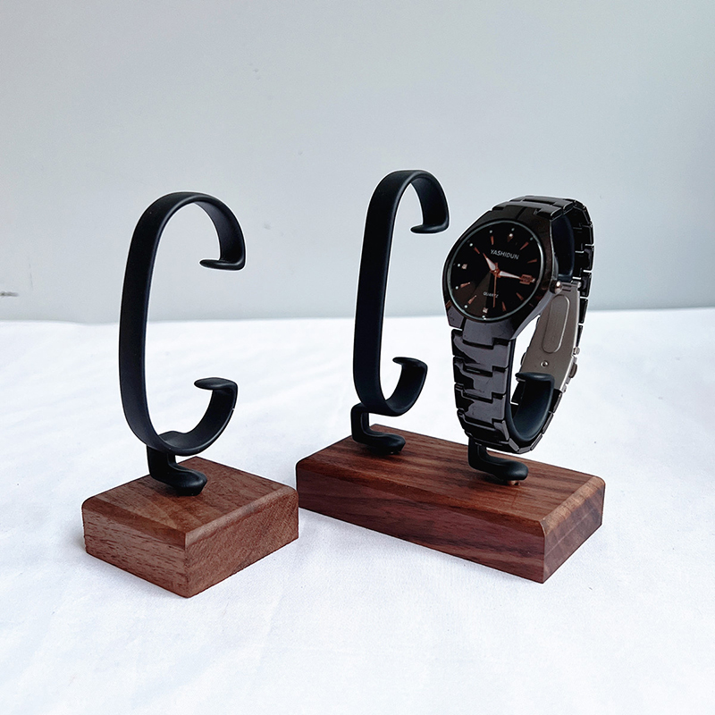 Wooden C‑Shaped Watch Holder,  - đánh giá và giá Jewelry And Watches Inc