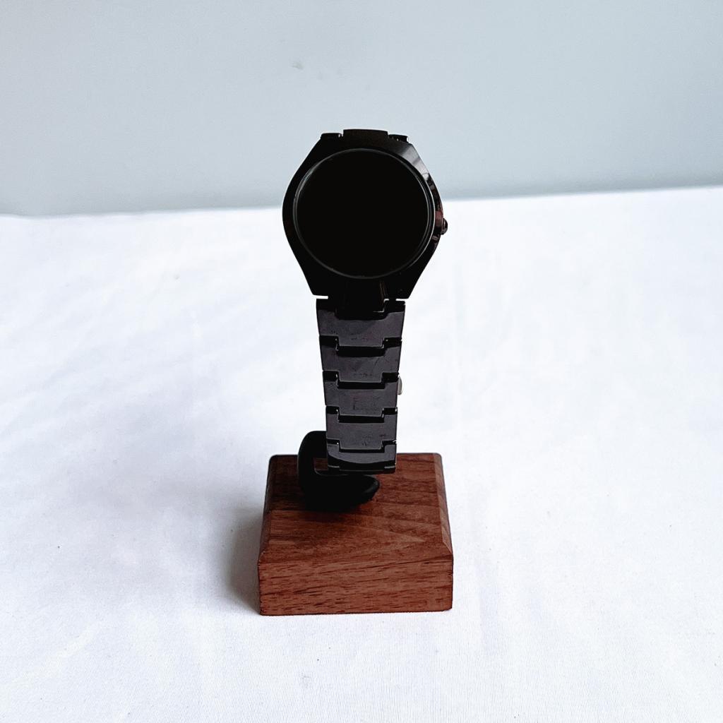 C Shaped Watch Display Stand D - đánh giá và giá Jewelry And Watches Inc